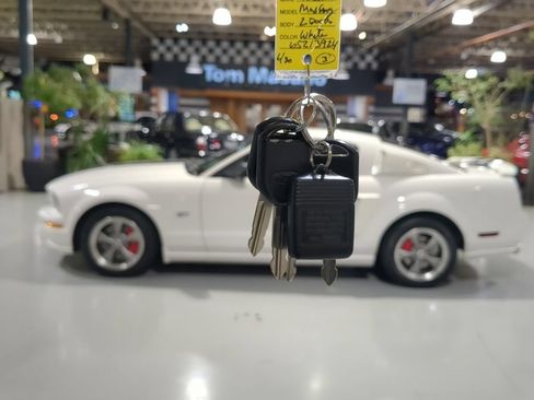 Used 2006 Ford Mustang GT Premium RWD image 4
