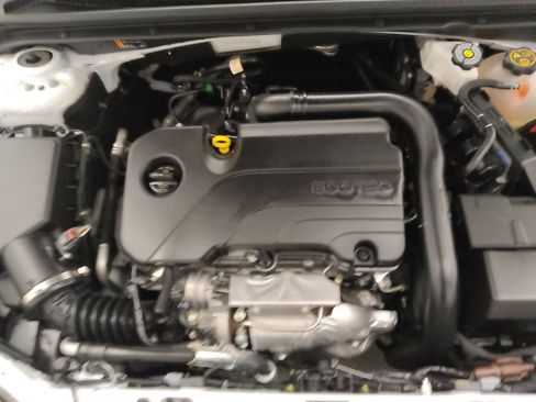 Used 2024 Chevrolet Malibu LT image 30