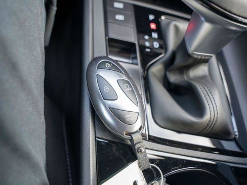 New 2025 Hyundai Elantra SEL image 31