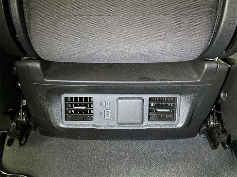 Used 2025 Chevrolet Silverado 1500 LT image 23