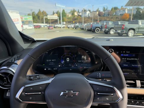 New 2026 Chevrolet Equinox ACTIV w/ Convenience Package III image 13