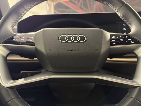 Used 2025 Audi Q5 Premium Plus w/ Premium Plus image 23