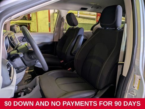 Used 2023 Chrysler Voyager LX FWD image 23