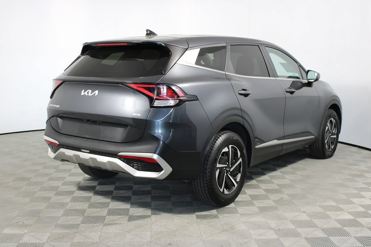 Used 2023 Kia Sportage LX AWD/4WD image 30