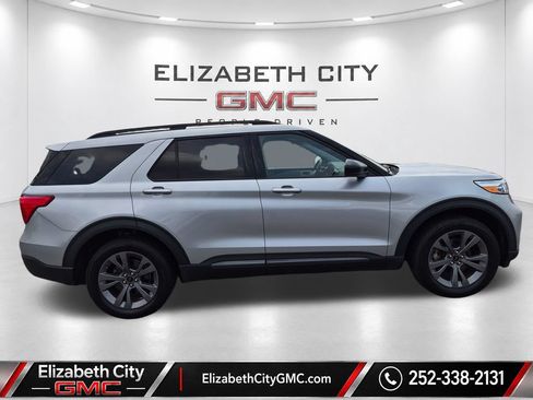 Used 2022 Ford Explorer XLT w/ Equipment Group 202A AWD/4WD image 5