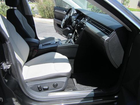Used 2020 Volkswagen Arteon SE FWD image 22