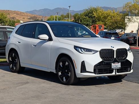 Certified 2025 BMW X3 xDrive30i w/ M Sport Package AWD/4WD image 3