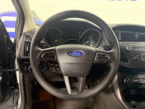 Used 2018 Ford Focus SE image 22