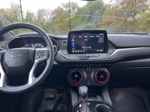 Used 2024 Chevrolet Blazer RS w/ Enhanced Convenience Package image 28