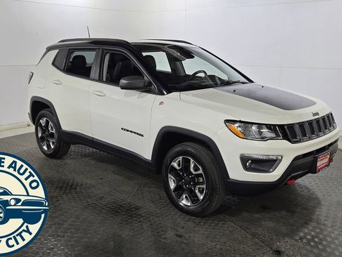 Used 2018 Jeep Compass Trailhawk w/ Leather Interior Group AWD/4WD image 9