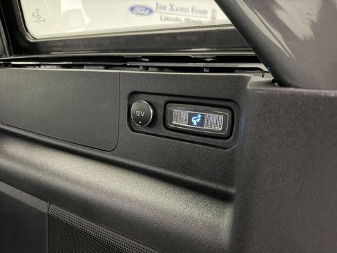 Used 2023 Ford Bronco Wildtrak AWD/4WD image 29