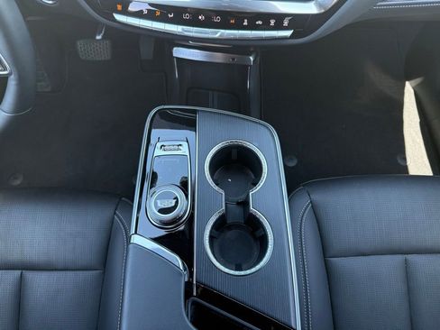 Certified 2025 Cadillac Lyriq Luxury w/ LPO, Floor Liner Package AWD/4WD image 26