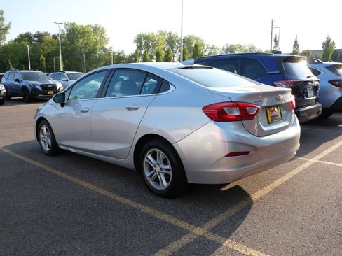 Used 2016 Chevrolet Cruze LT FWD image 3