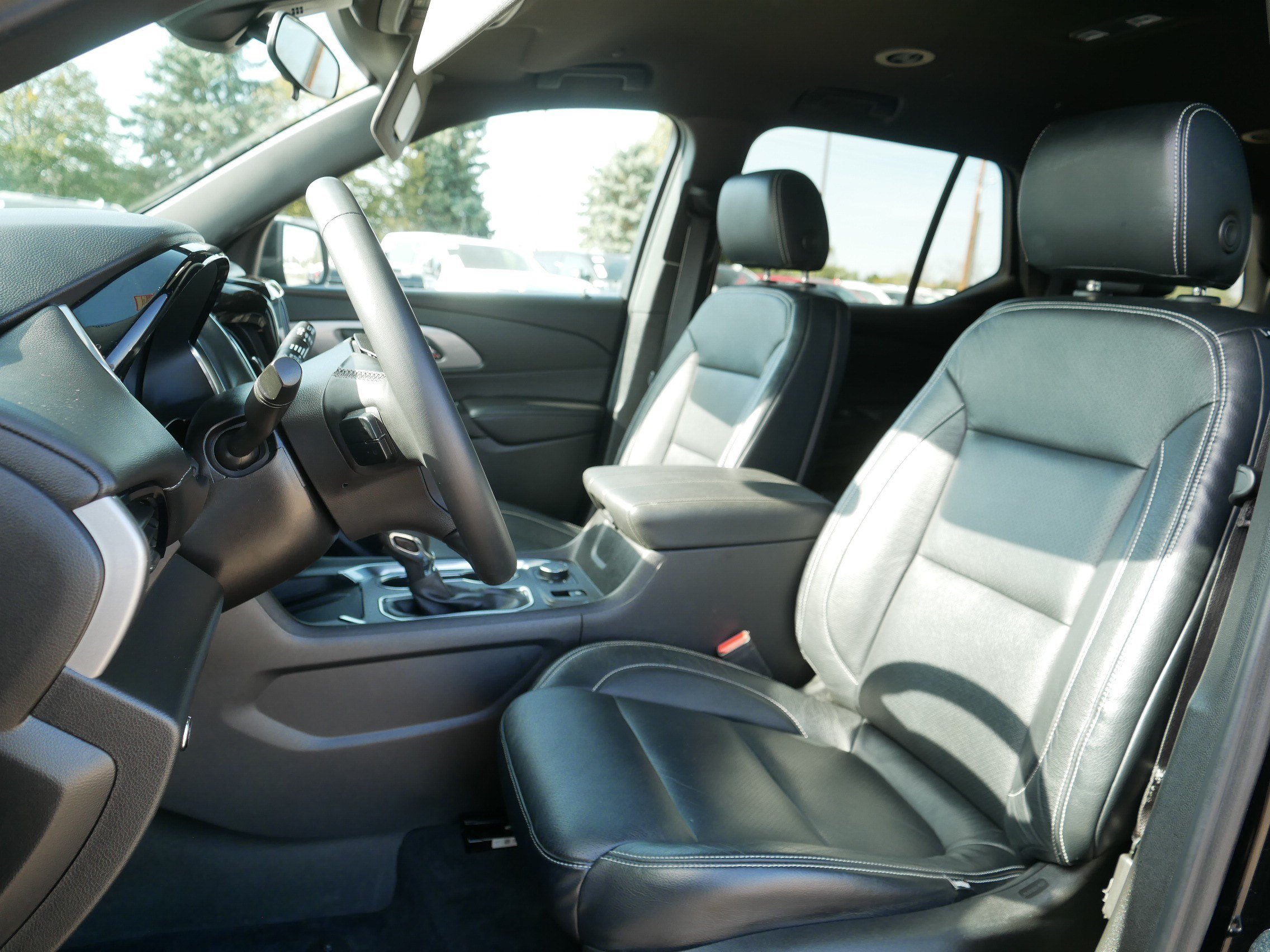 Used 2023 Chevrolet Traverse LT AWD/4WD image 34