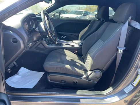 Used 2016 Dodge Challenger R/T RWD image 22