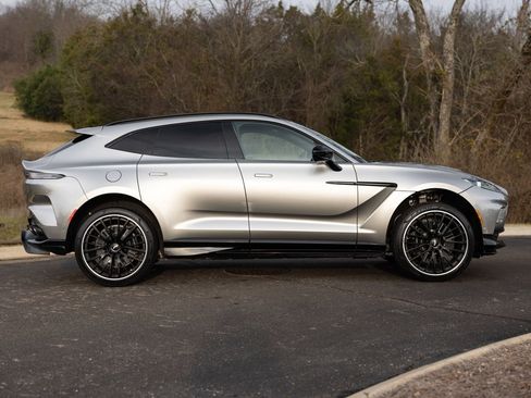Used 2023 Aston Martin DBX 707 image 10