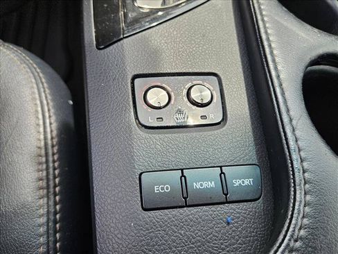 Used 2015 Toyota Avalon XLE Touring FWD image 22