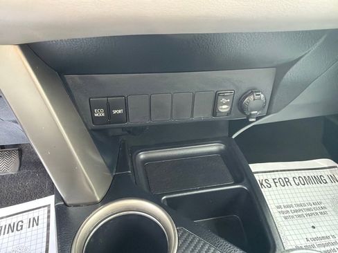 Used 2013 Toyota RAV4 XLE image 30