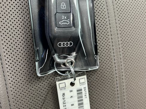 Used 2025 Audi Q5 Premium Plus w/ Premium Plus AWD/4WD image 38