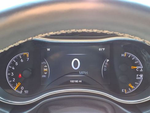 Used 2017 Jeep Grand Cherokee Limited image 18