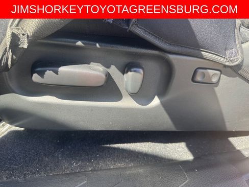 Used 2022 Toyota Tacoma TRD Sport image 13