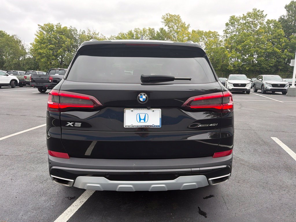 Used 2022 BMW X5 xDrive40i w/ Parking Assistance Package AWD/4WD image 4