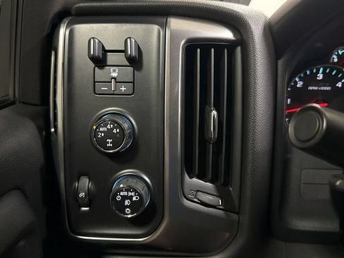 Used 2016 Chevrolet Silverado 1500 LT w/ Texas Edition AWD/4WD image 18