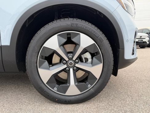 New 2026 Volvo XC40 B5 Plus w/ Protection Package Premier image 7