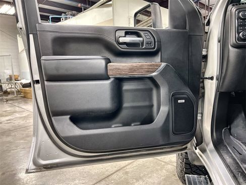 Used 2022 Chevrolet Silverado 2500 High Country image 18