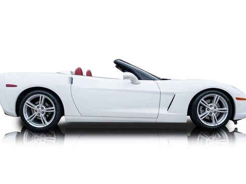 Used 2010 Chevrolet Corvette Convertible w/ Preferred Equipment Group image 2