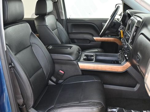 Used 2018 Chevrolet Silverado 1500 LTZ w/ Texas Edition image 15