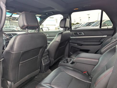 Used 2016 Ford Explorer Sport AWD/4WD image 32