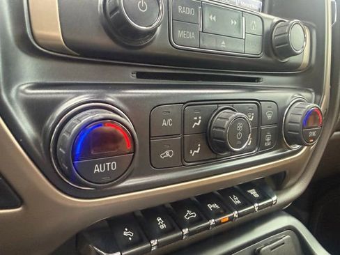 Used 2018 GMC Sierra 2500 Denali w/ Duramax Plus Package image 29