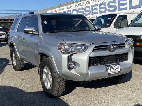 Used 2022 Toyota 4Runner SR5 image 5