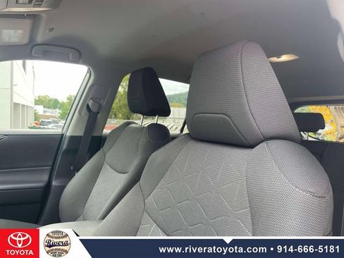 Used 2023 Toyota RAV4 XLE AWD/4WD image 20