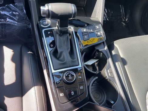 Certified 2025 Kia Sportage SX image 19