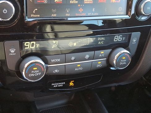 Used 2021 Nissan Rogue Sport SL w/ Premium Package image 16