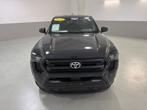 Used 2024 Toyota Tacoma SR5 AWD/4WD image 3