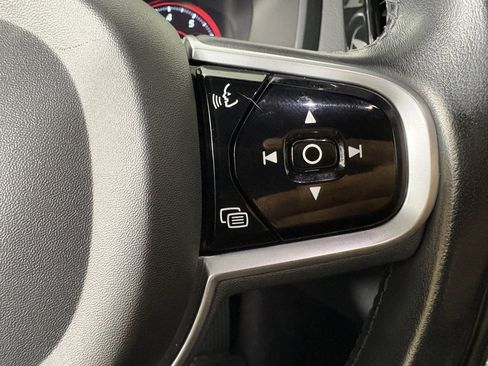 Used 2020 Volvo S60 T5 Inscription image 24