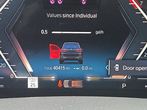 Certified 2023 BMW X7 xDrive40i w/ Executive Package image 22