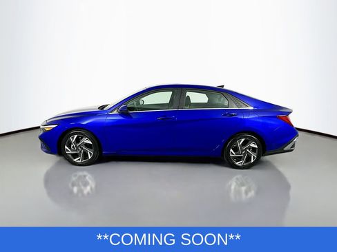 Used 2024 Hyundai Elantra SEL w/ Convenience Package FWD image 4