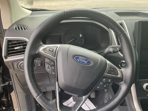 Used 2023 Ford Edge SEL w/ Sport Appearance Package image 12
