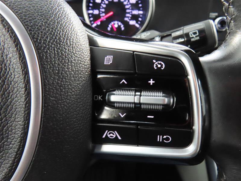 Used 2023 Kia Carnival LX FWD image 21