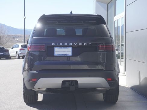 New 2026 Land Rover Discovery S image 6