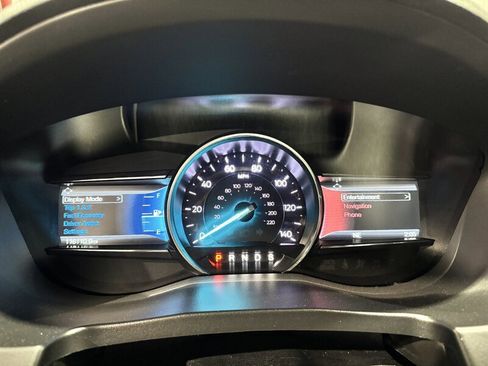 Used 2018 Ford Explorer XLT w/ Equipment Group 202A image 11