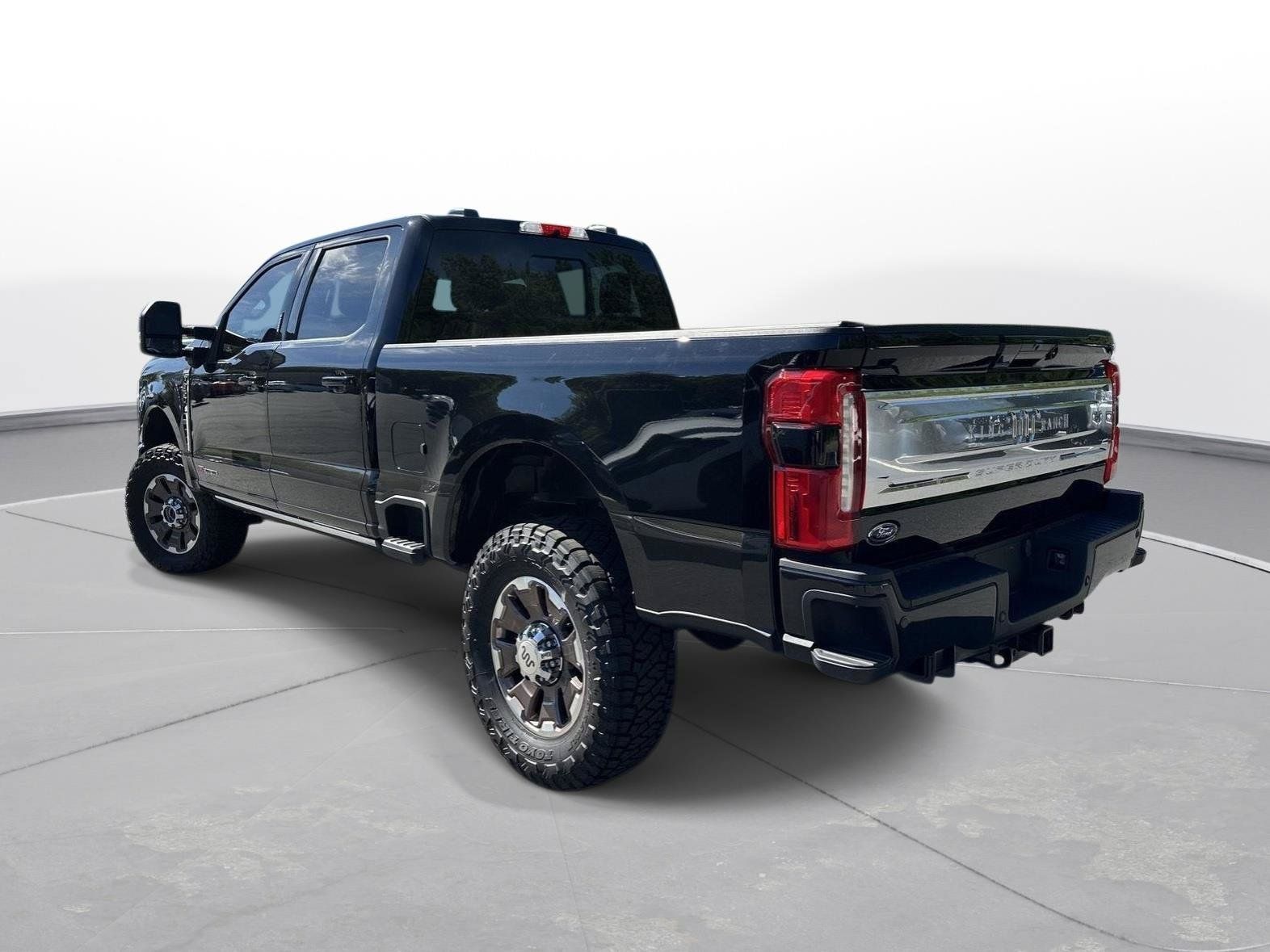 Used 2024 Ford F350 King Ranch AWD/4WD image 8