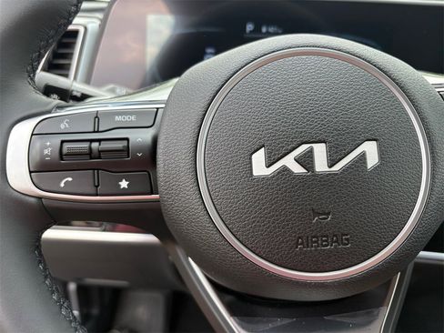 New 2025 Kia Sportage EX image 25
