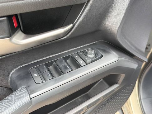 Used 2025 Toyota Tacoma TRD Off-Road AWD/4WD image 22