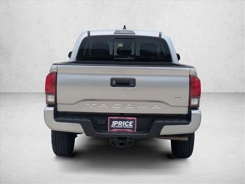 Used 2022 Toyota Tacoma SR5 w/ Technology Package RWD image 6
