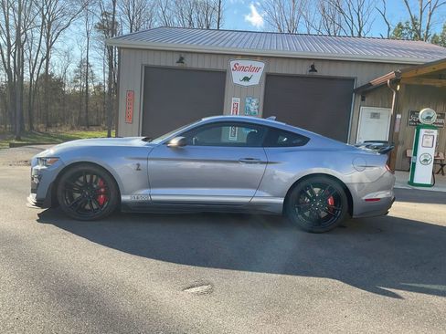 Used 2022 Ford Mustang Shelby GT500 w/ Technology Package image 4